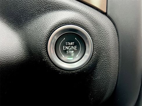 Certified 2019 Chevrolet Silverado 1500 High Country w/ Technology Package image 15