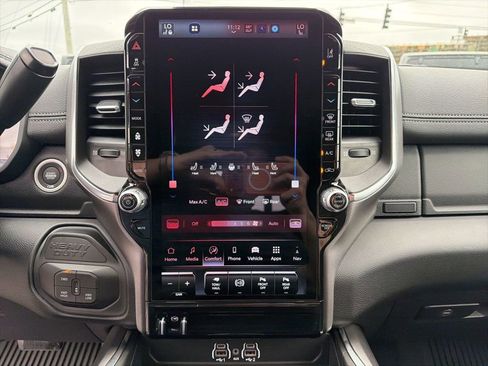 New 2026 RAM 3500 Laramie AWD/4WD image 41