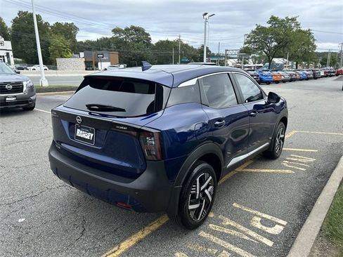 Certified 2025 Nissan Kicks SV image 8