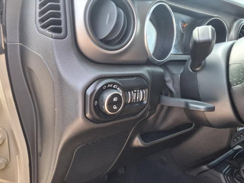 Used 2020 Jeep Gladiator Sport w/ Quick Order Package 24S AWD/4WD image 27