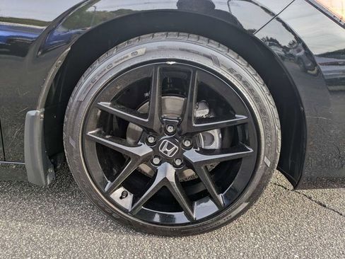 Used 2023 Honda Civic Sport image 11