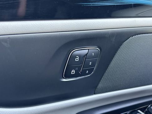 Used 2024 Lincoln Nautilus Reserve image 37