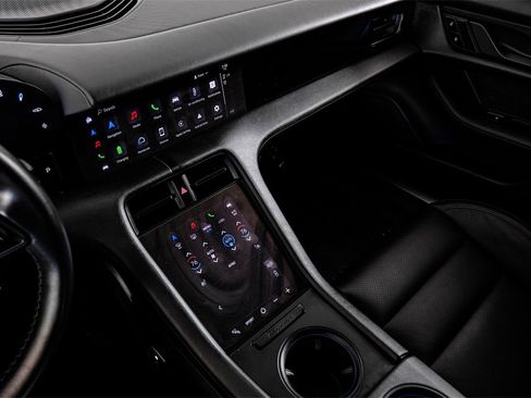 Used 2020 Porsche Taycan 4S image 23