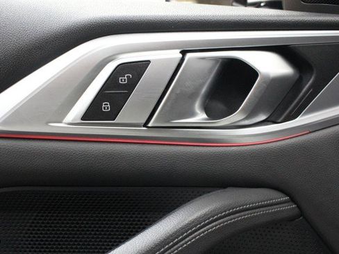 Used 2024 BMW 430i Convertible image 25