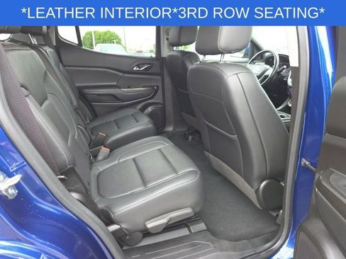 Used 2023 GMC Acadia SLT w/ Preferred Package FWD image 60