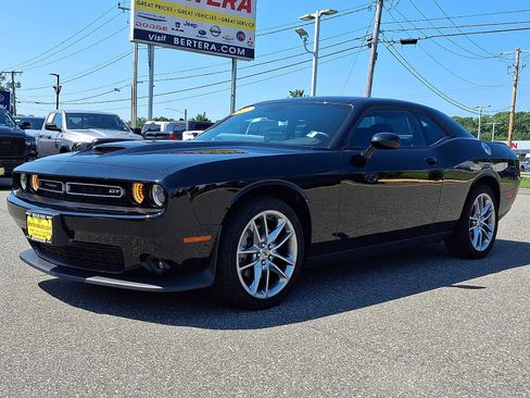Used 2022 Dodge Challenger GT AWD/4WD image 3