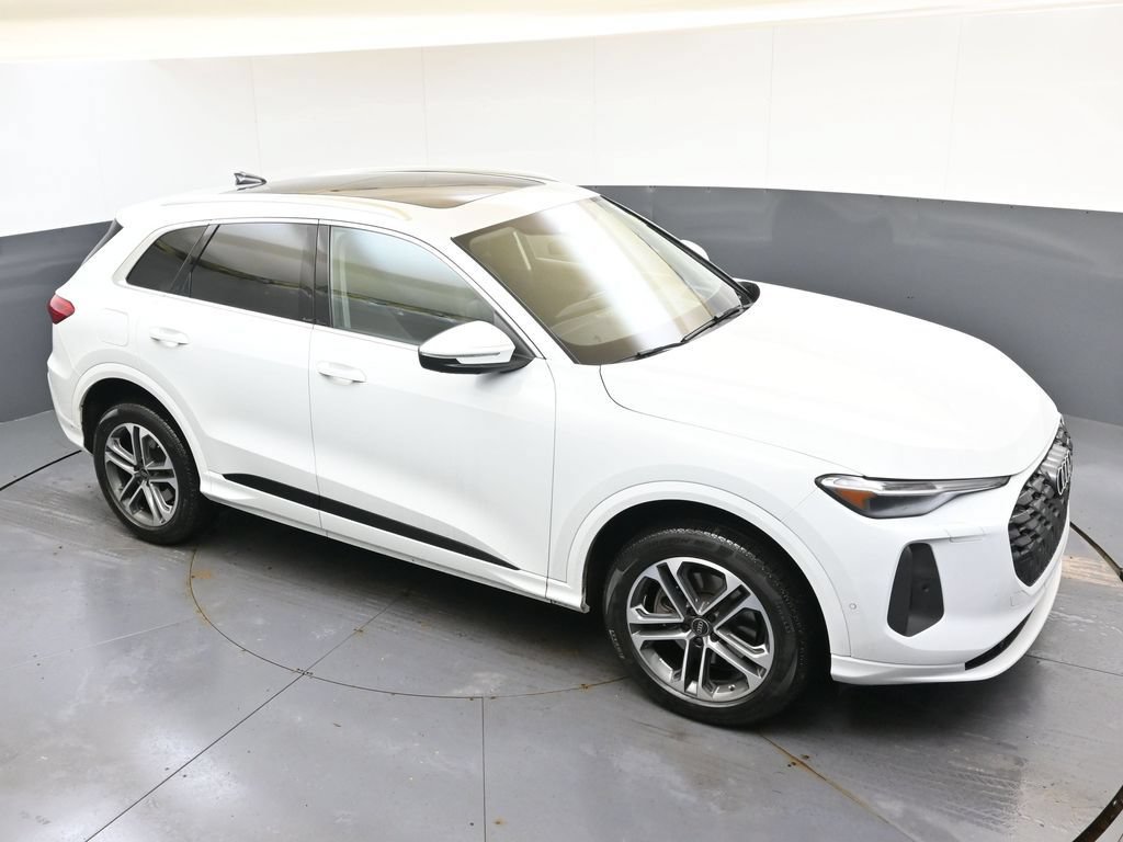 Used 2025 Audi Q5 Premium Plus w/ Premium Plus AWD/4WD image 50