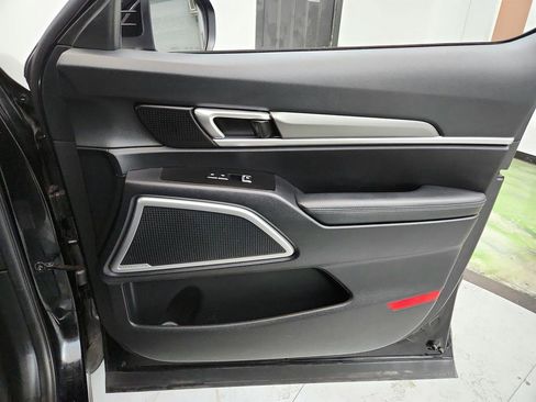 Used 2022 Kia Telluride LX FWD image 26