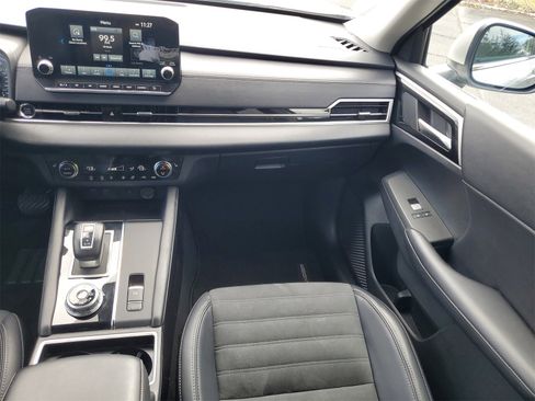 Used 2024 Mitsubishi Outlander SE image 27