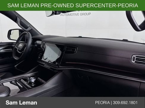 Used 2024 Jeep Wagoneer 4WD w/ Premium Group I image 32