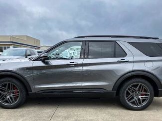 Certified 2025 Ford Explorer ST w/ Sun And Sound Package AWD/4WD video 2