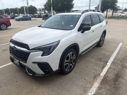 Used 2025 Subaru Ascent Touring AWD/4WD image 1