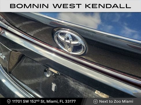 Used 2021 Toyota Corolla LE image 6