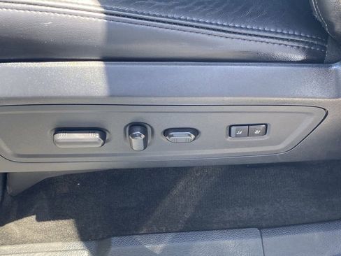 Used 2016 Lincoln Navigator Select AWD/4WD image 21