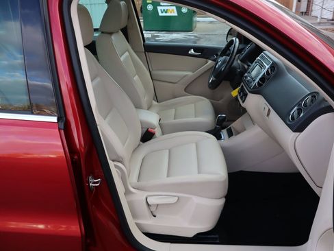 Used 2012 Volkswagen Tiguan S image 24