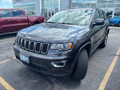 Used 2018 Jeep Grand Cherokee Laredo AWD/4WD image 1