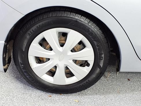 Used 2013 Subaru Impreza 2.0i AWD/4WD image 6