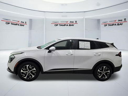 Used 2023 Kia Sportage EX FWD image 3