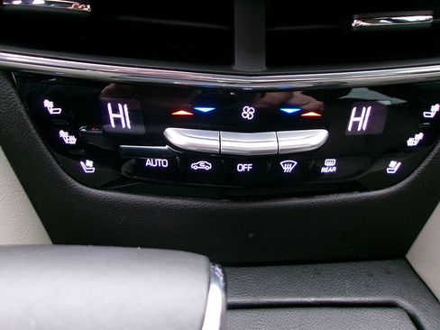 Used 2018 Cadillac CT6 Luxury image 20