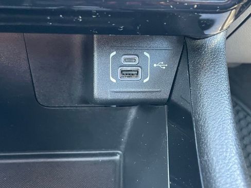 Certified 2022 Jeep Compass Limited w/ Sun and Sound Group image 42