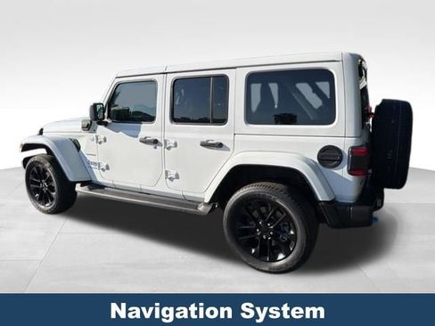 Used 2022 Jeep Wrangler Unlimited Sahara w/ Cold Weather Group image 5