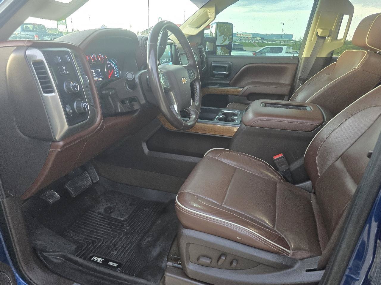 Used 2016 Chevrolet Silverado 3500 High Country w/ Duramax Plus Package AWD/4WD image 26