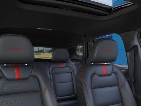 New 2026 Chevrolet Trax RS w/ Sunroof Package FWD image 25
