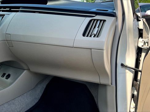 Used 2011 Toyota Prius Four w/ Solar Roof Pkg image 16