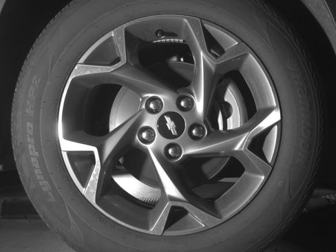 Used 2025 Chevrolet Trax LT FWD image 13