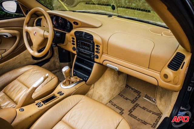 Used 2004 Porsche 911 Carrera 4S AWD/4WD image 18