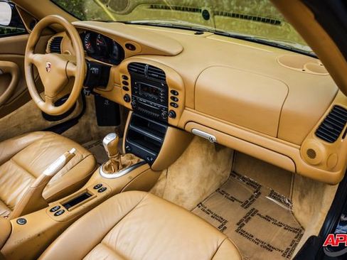 Used 2004 Porsche 911 Carrera 4S AWD/4WD image 18