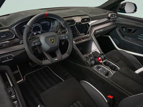 Used 2024 Lamborghini Urus Performante AWD/4WD image 7