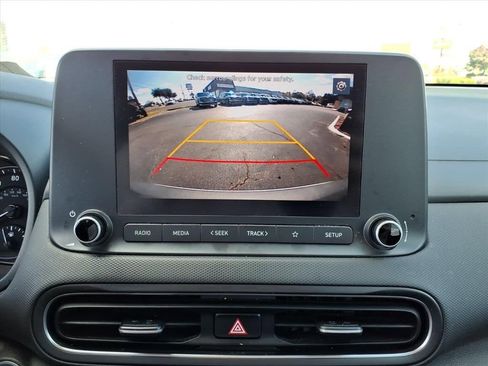 Used 2023 Hyundai Kona SEL image 12