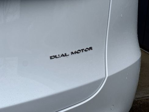 Used 2021 Tesla Model Y Long Range AWD/4WD image 23