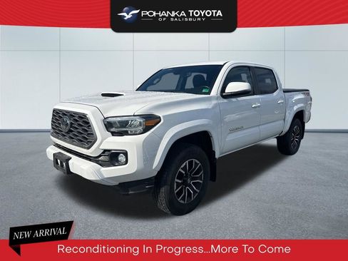 Used 2023 Toyota Tacoma TRD Sport w/ Technology Package image 1