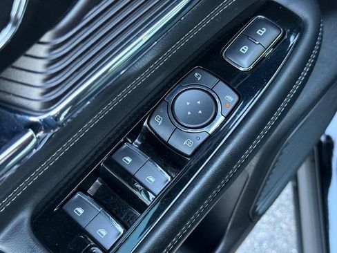 Used 2022 Lincoln Corsair AWD w/ Equipment Group 101A image 21