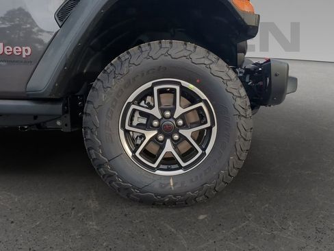 New 2025 Jeep Wrangler Unlimited Rubicon w/ Steel Bumper Group image 25