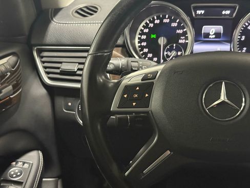 Used 2014 Mercedes-Benz GL 450 4MATIC image 22