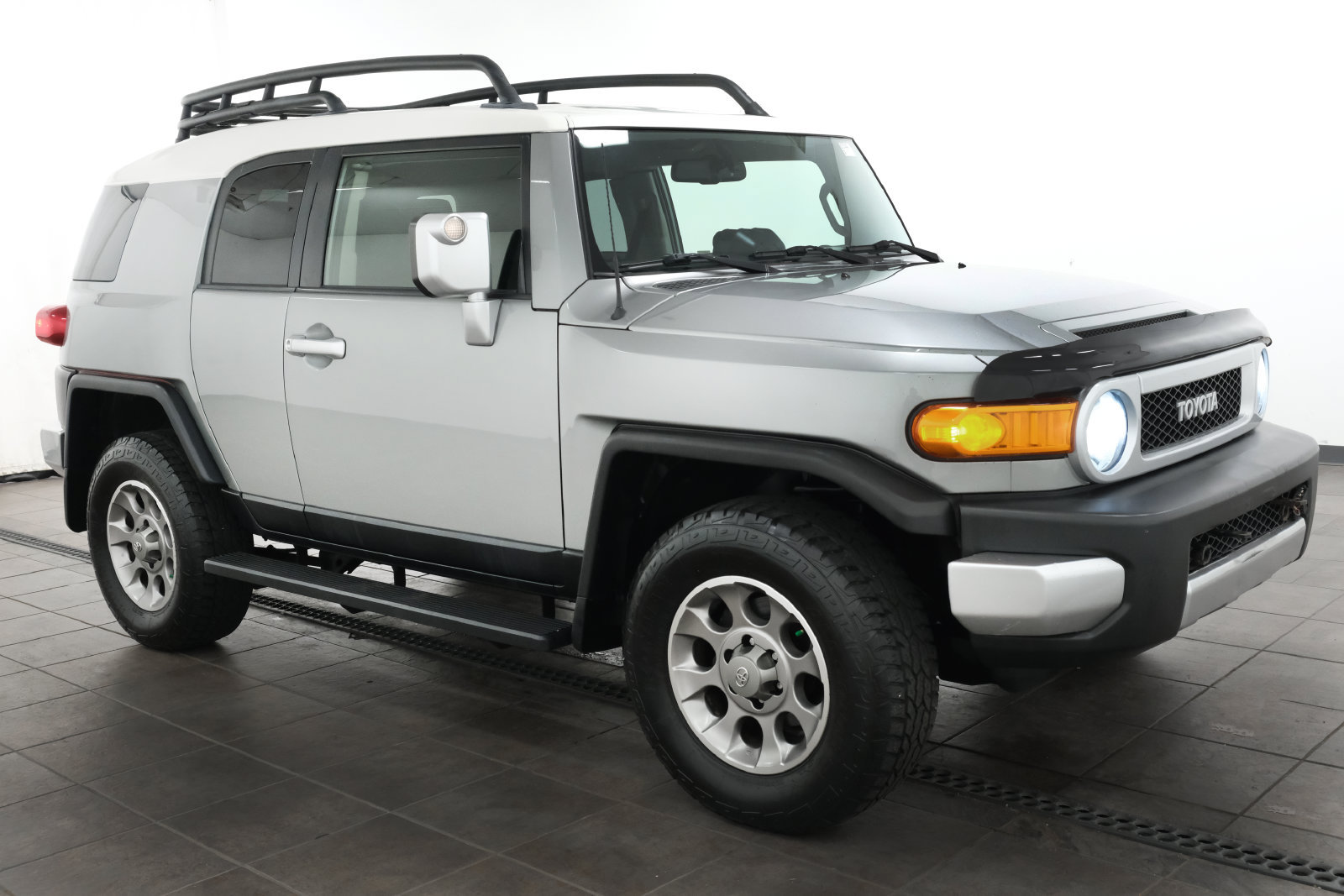 Used 2011 Toyota FJ Cruiser 4WD w/ Upgrade Pkg image 7