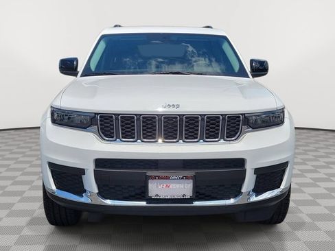 Used 2022 Jeep Grand Cherokee L Laredo w/ Luxury Tech Group I AWD/4WD image 2