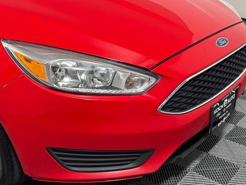 Used 2016 Ford Focus SE FWD image 12