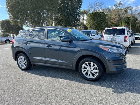 Used 2019 Hyundai Tucson SE image 2