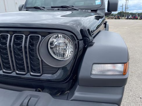 Used 2024 Jeep Wrangler Sport AWD/4WD image 14