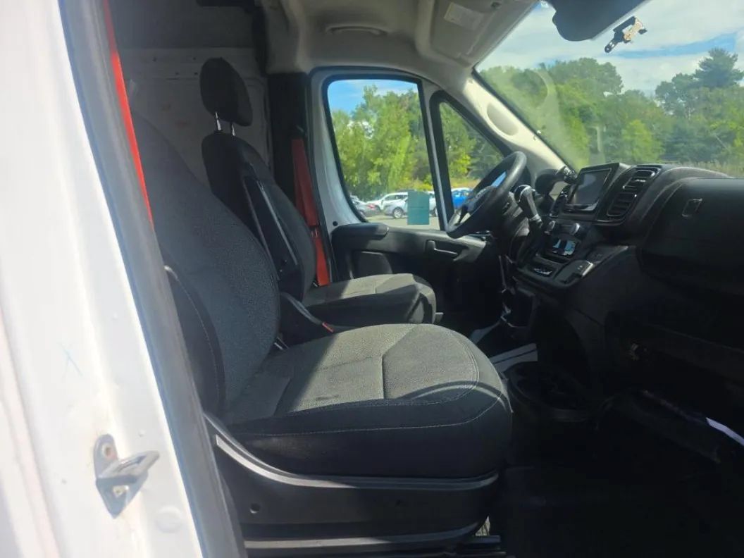Used 2023 RAM ProMaster 3500 w/ Driver Convenience Group FWD image 4