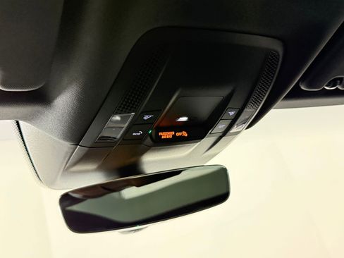 Used 2022 Porsche Taycan 4 Cross Turismo image 22