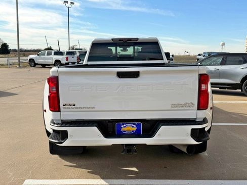 Used 2020 Chevrolet Silverado 3500 High Country image 4