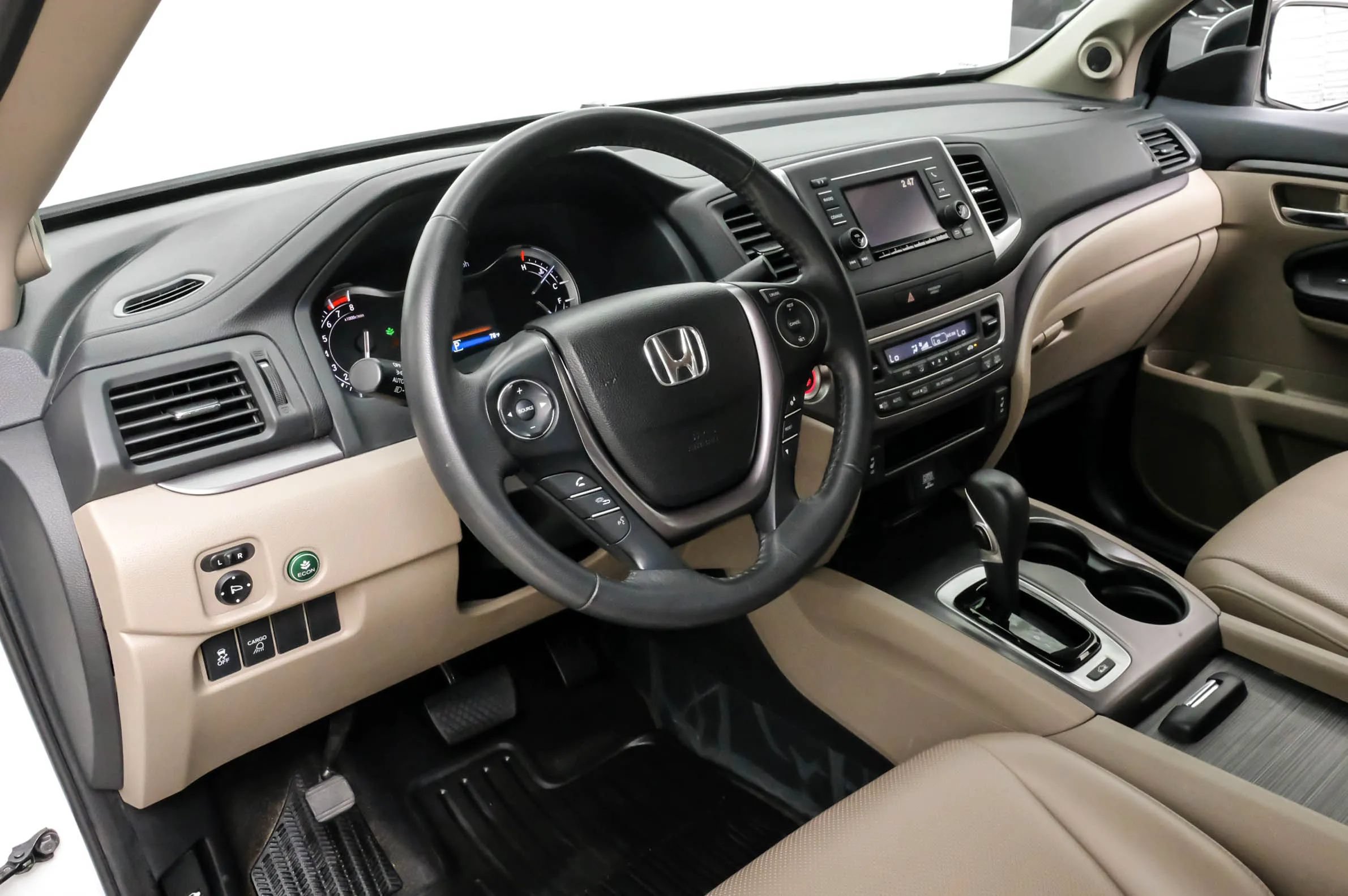 Used 2017 Honda Ridgeline RTL image 2