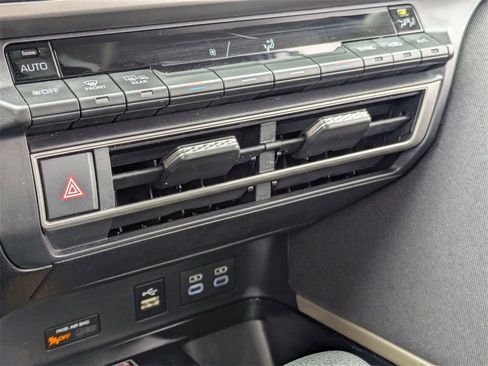 Used 2025 Toyota Camry LE image 22