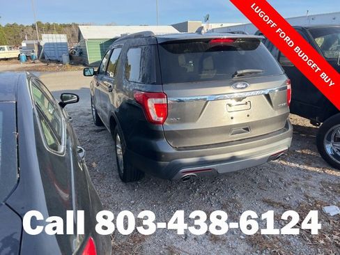 Used 2016 Ford Explorer XLT w/ Equipment Group 201A image 3