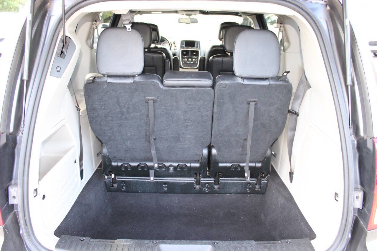 Used 2018 Dodge Grand Caravan SXT FWD image 23